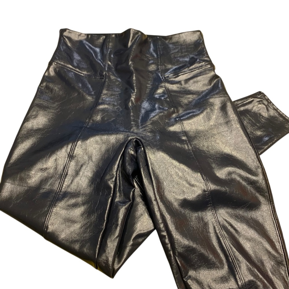 SPANX Glossy Navy Faux Leather Leggings Look New M